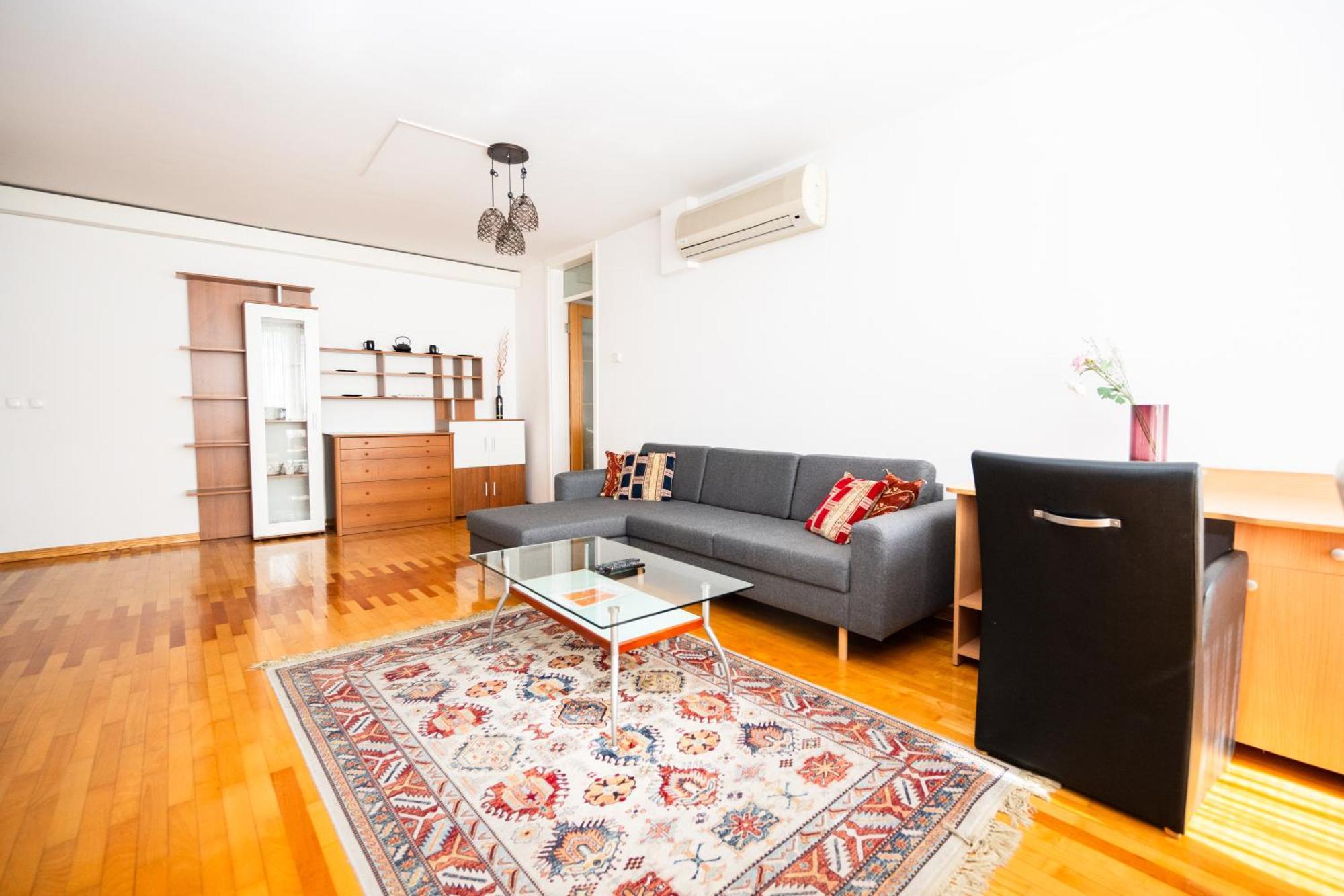 Modern 2Bdr Apartment In The Center- Free Parking Sarajevo Bagian luar foto